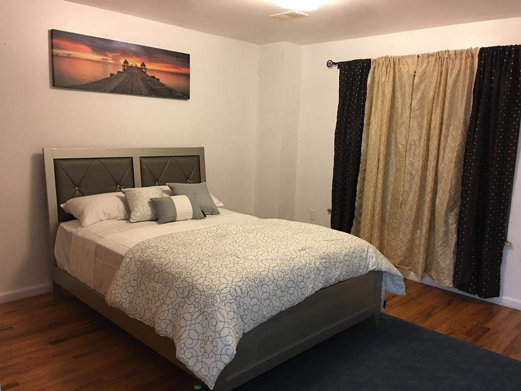 Mojoy Homesuites At Runyon Ньюарк Экстерьер фото